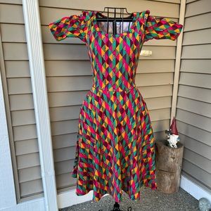 XS LuLaRoe Nicole dress in a colorful geometric pattern autumn colors fit flare